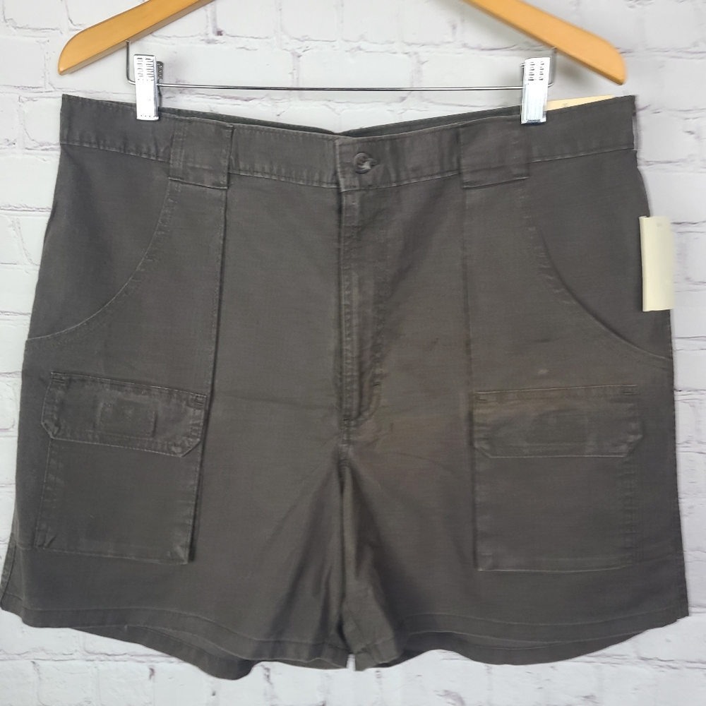Woolrich Men's Cargo Shorts. Brown, Sz 28.